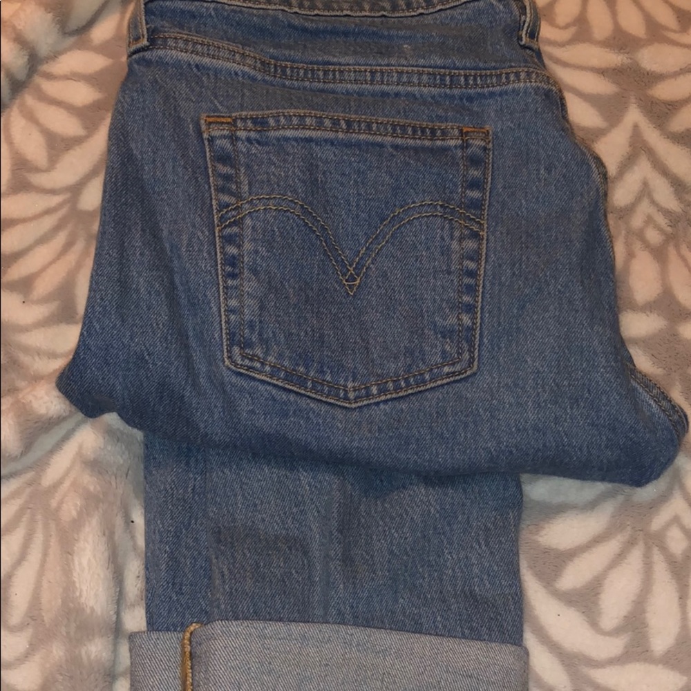 VINTAGE LEVI’S DENIM JEANS